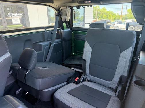 Eruption Green Metallic 2023 Ford Bronco Base