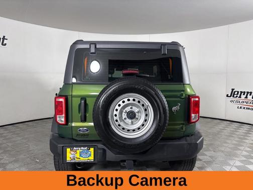 Eruption Green Metallic 2023 Ford Bronco Base
