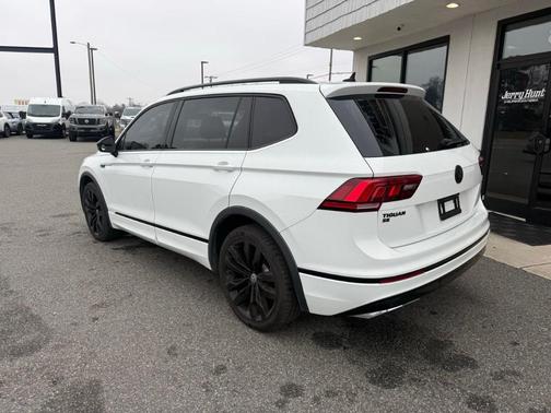 2021 Volkswagen Tiguan 2.0T SE R-Line Black