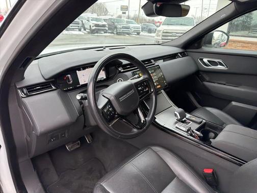 2025 Land Rover Range Rover Velar P250 Dynamic SE