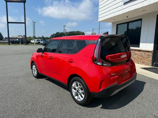 2024 Kia Soul LX