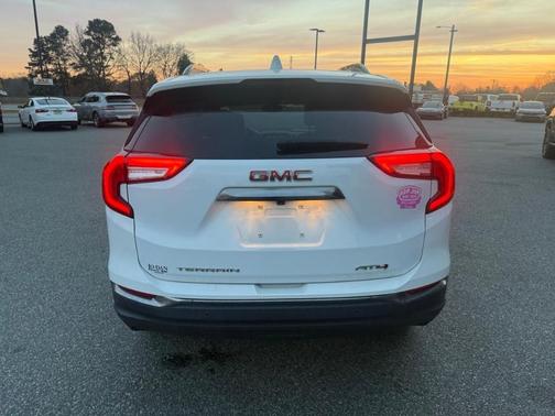 2022 GMC Terrain AT4