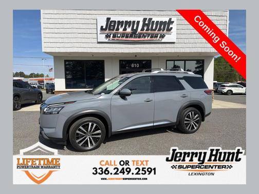 2023 Nissan Pathfinder Platinum