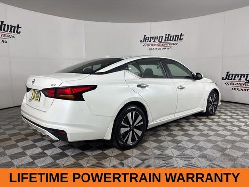 2022 Nissan Altima 2.5 SV