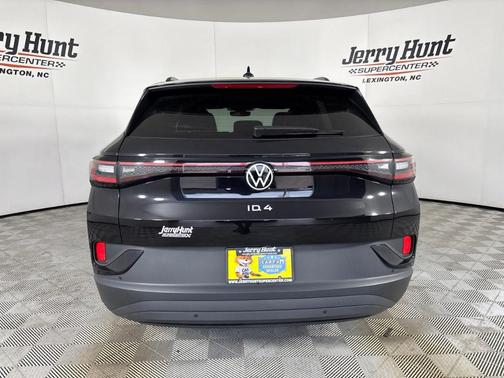 Deep Black Pearl Effect 2023 Volkswagen ID.4 Pro S