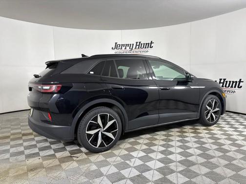 Deep Black Pearl Effect 2023 Volkswagen ID.4 Pro S