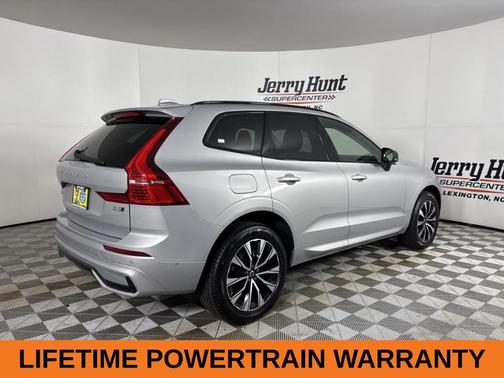 2025 Volvo XC60 B5 Plus