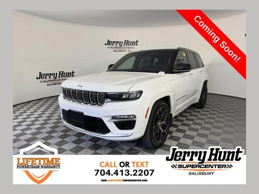 Bright White Clearcoat 2023 Jeep Grand Cherokee Summit