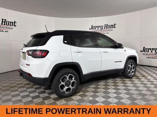 Bright White Clearcoat 2022 Jeep Compass Trailhawk