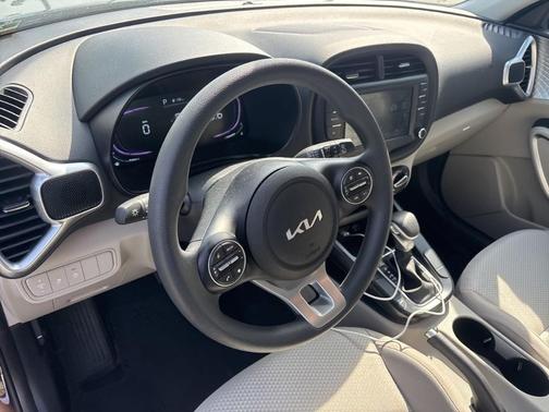 Black 2025 Kia Soul LX