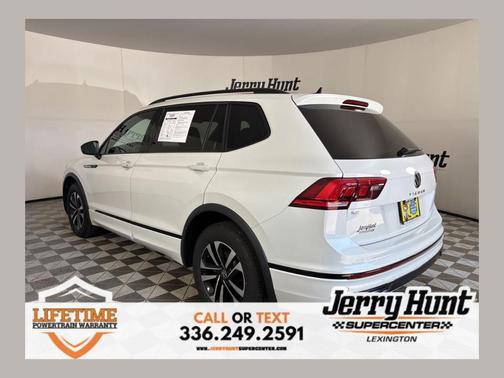 Opal White Pearl Effect 2023 Volkswagen Tiguan 2.0T SE R-Line Black