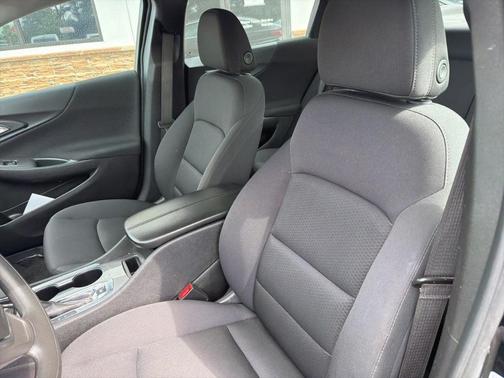 Mosaic Black Metallic 2024 Chevrolet Malibu LT