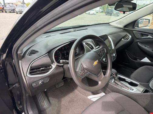Mosaic Black Metallic 2024 Chevrolet Malibu LT