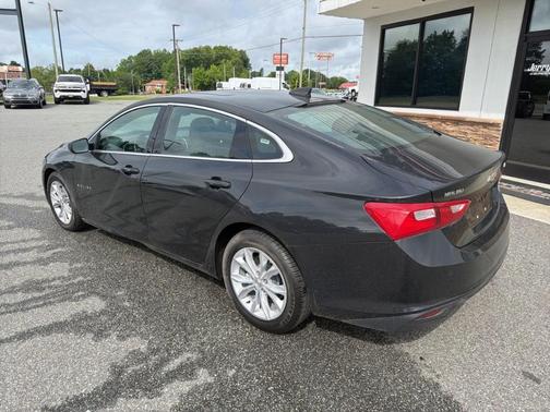 Mosaic Black Metallic 2024 Chevrolet Malibu LT