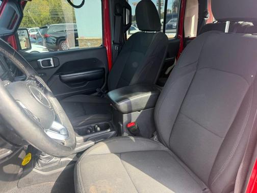 2020 Jeep Gladiator Sport
