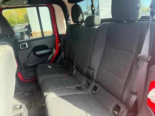 2020 Jeep Gladiator Sport