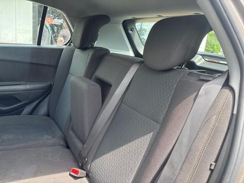 2021 Chevrolet Trax LS