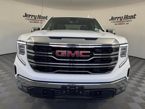 Summit White 2025 GMC Sierra 1500 SLT