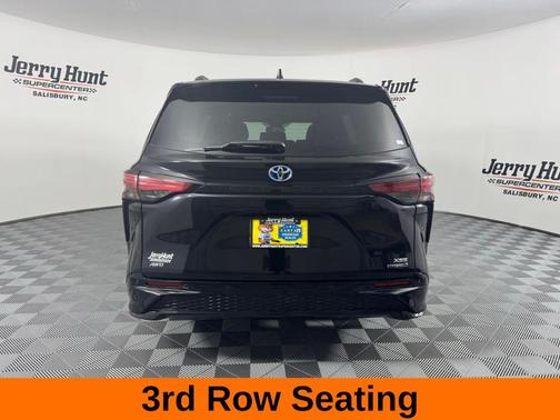 2024 Toyota Sienna XSE 7 Passenger