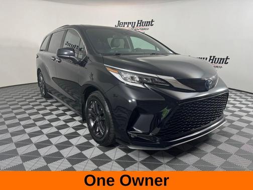 2024 Toyota Sienna XSE 7 Passenger
