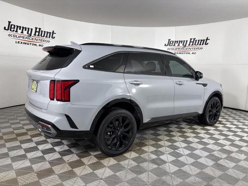 2023 Kia Sorento SX