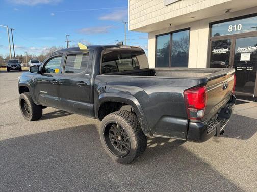 2022 Toyota Tacoma SR5
