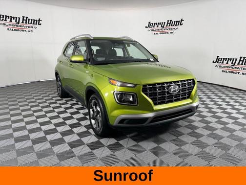 2024 Hyundai VENUE SEL