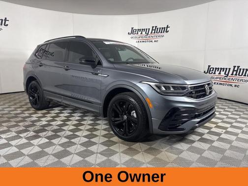 2023 Volkswagen Tiguan 2.0T SE R-Line Black