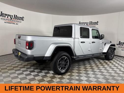 2023 Jeep Gladiator Overland