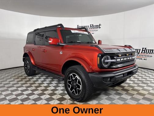 Chili Pepper Red 2024 Ford Bronco Outer Banks