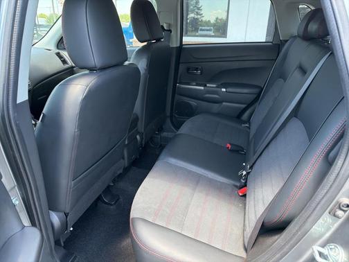 Gray 2025 Mitsubishi Outlander Sport 2.0 SE