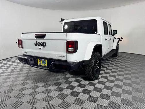 2025 Jeep Gladiator Sport