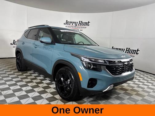 Blue 2026 Kia Seltos EX