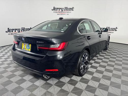 Black Sapphire Metallic 2025 BMW 330 i