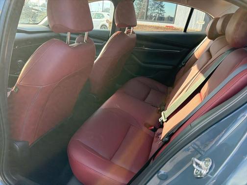 2025 Mazda Mazda3 2.5 S Carbon Edition