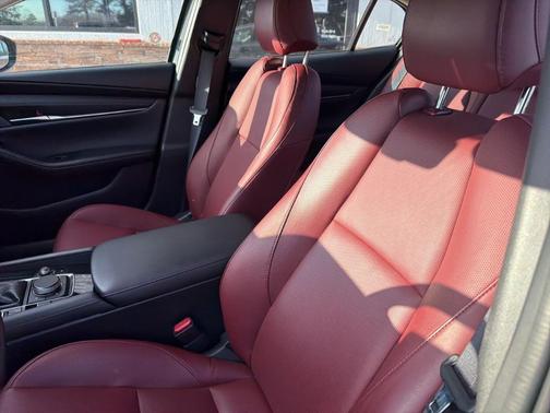 2025 Mazda Mazda3 2.5 S Carbon Edition