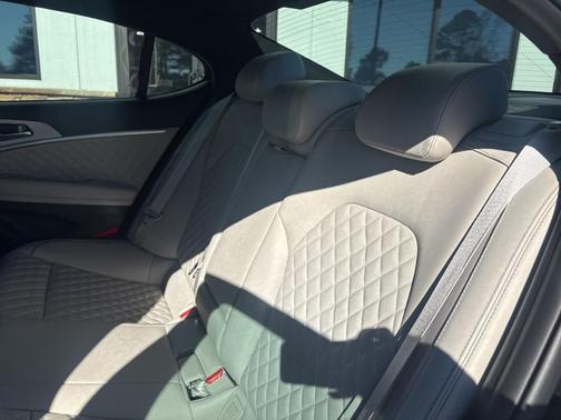 2022 Genesis G70 3.3T