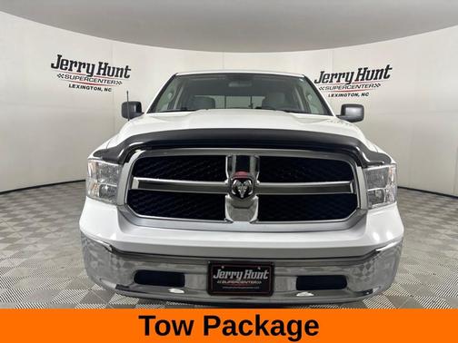 Bright White Clearcoat 2019 RAM 1500 Classic SLT
