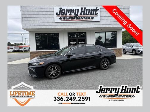 Midnight Black Metallic 2023 Toyota Camry SE