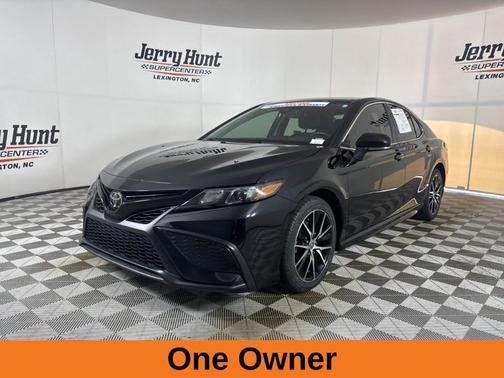 Midnight Black Metallic 2023 Toyota Camry SE