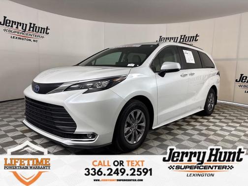2024 Toyota Sienna XLE
