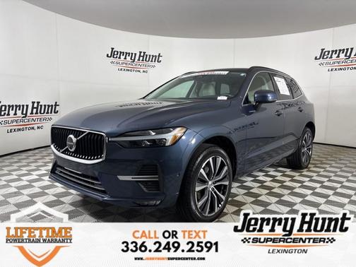 2022 Volvo XC60 B5 Momentum
