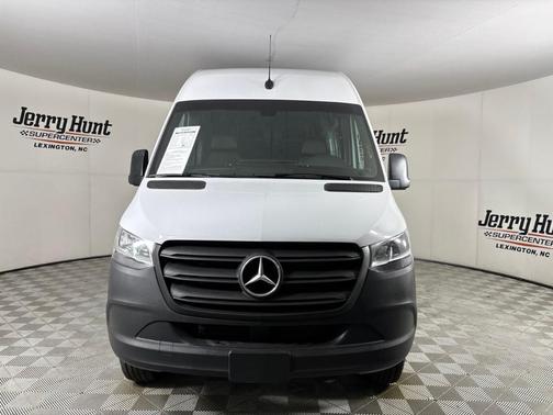 White 2024 Mercedes-Benz Sprinter 2500 144 WB