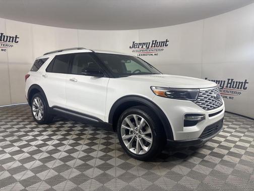 Star White 2023 Ford Explorer Platinum