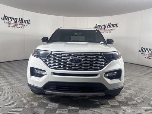 Star White 2023 Ford Explorer Platinum