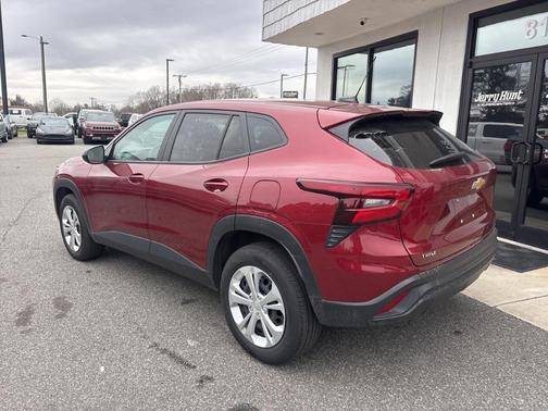 2025 Chevrolet Trax LS