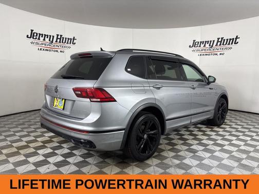 2023 Volkswagen Tiguan 2.0T SE R-Line Black