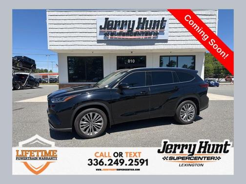 Black 2022 Toyota Highlander Platinum