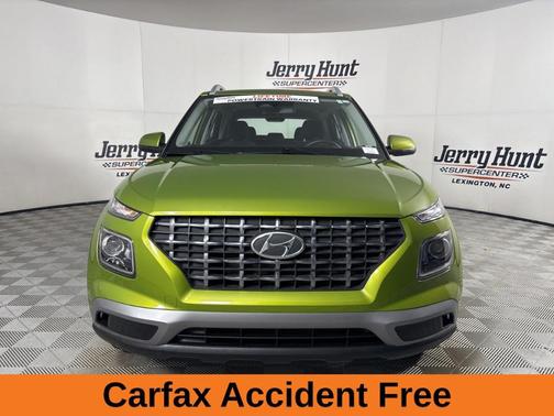 2024 Hyundai VENUE SEL