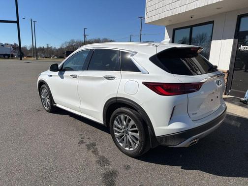 2023 INFINITI QX50 Luxe